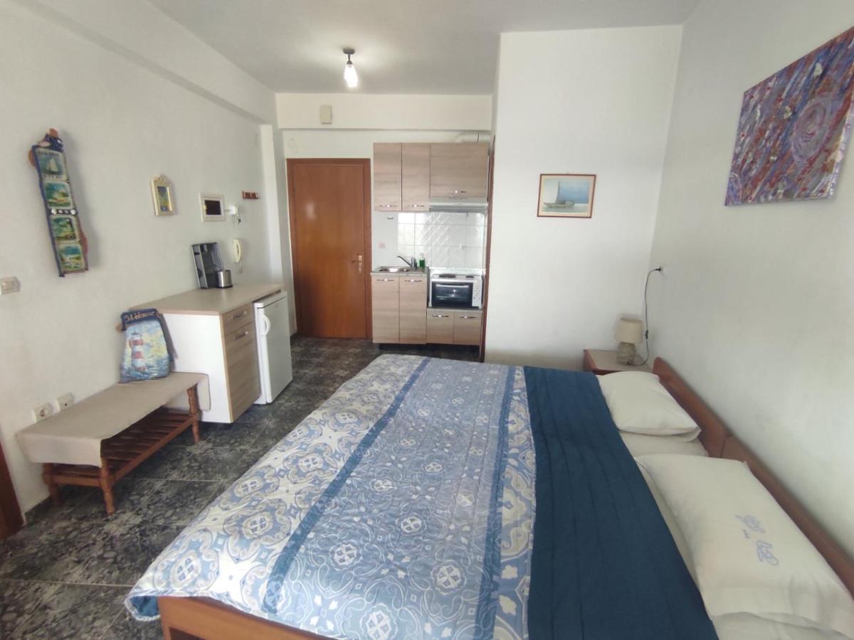 Peristerianos Apartments Неа-Скіоні Екстер'єр фото